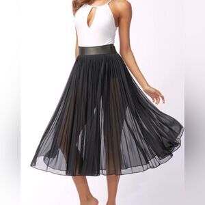 Carmen Marc Valvo swim mesh skirt size Small